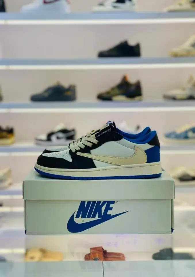 Air Jordan 1 Retro Low OG x Travis Scott x Fragment Design