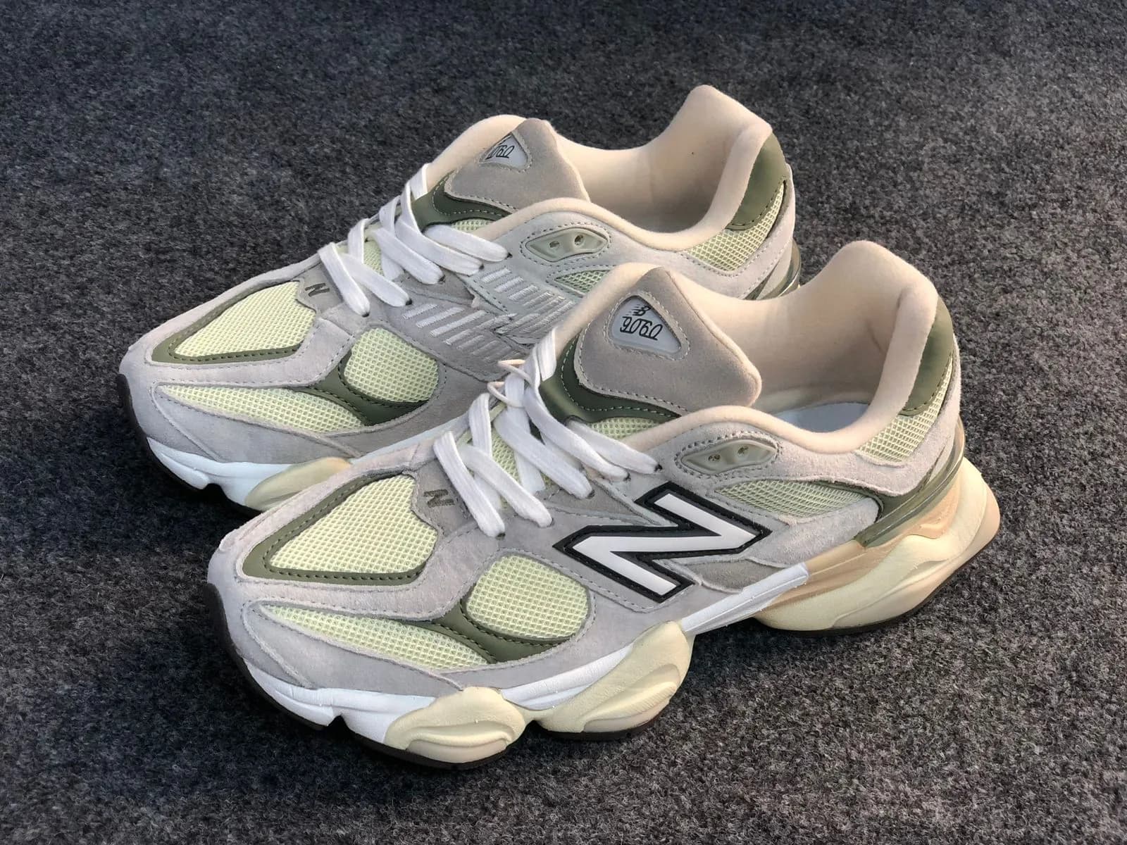 New Balance 9060 "Olivine
