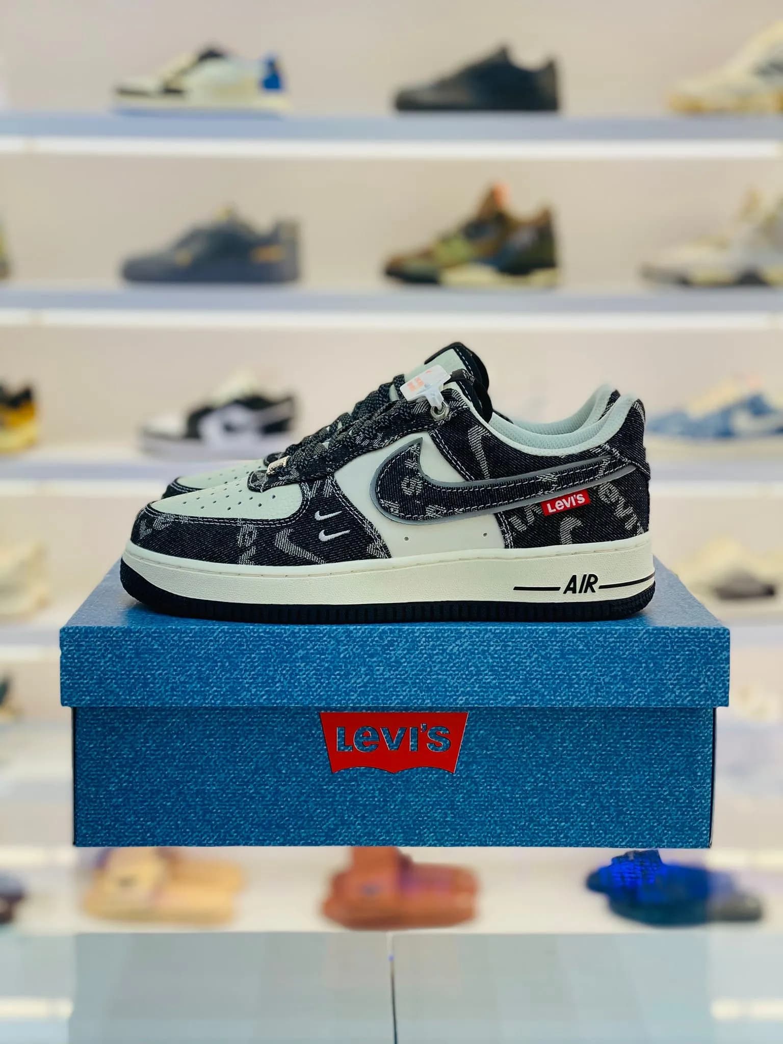 Air Force 1 Low x Levi's Dark Indigo