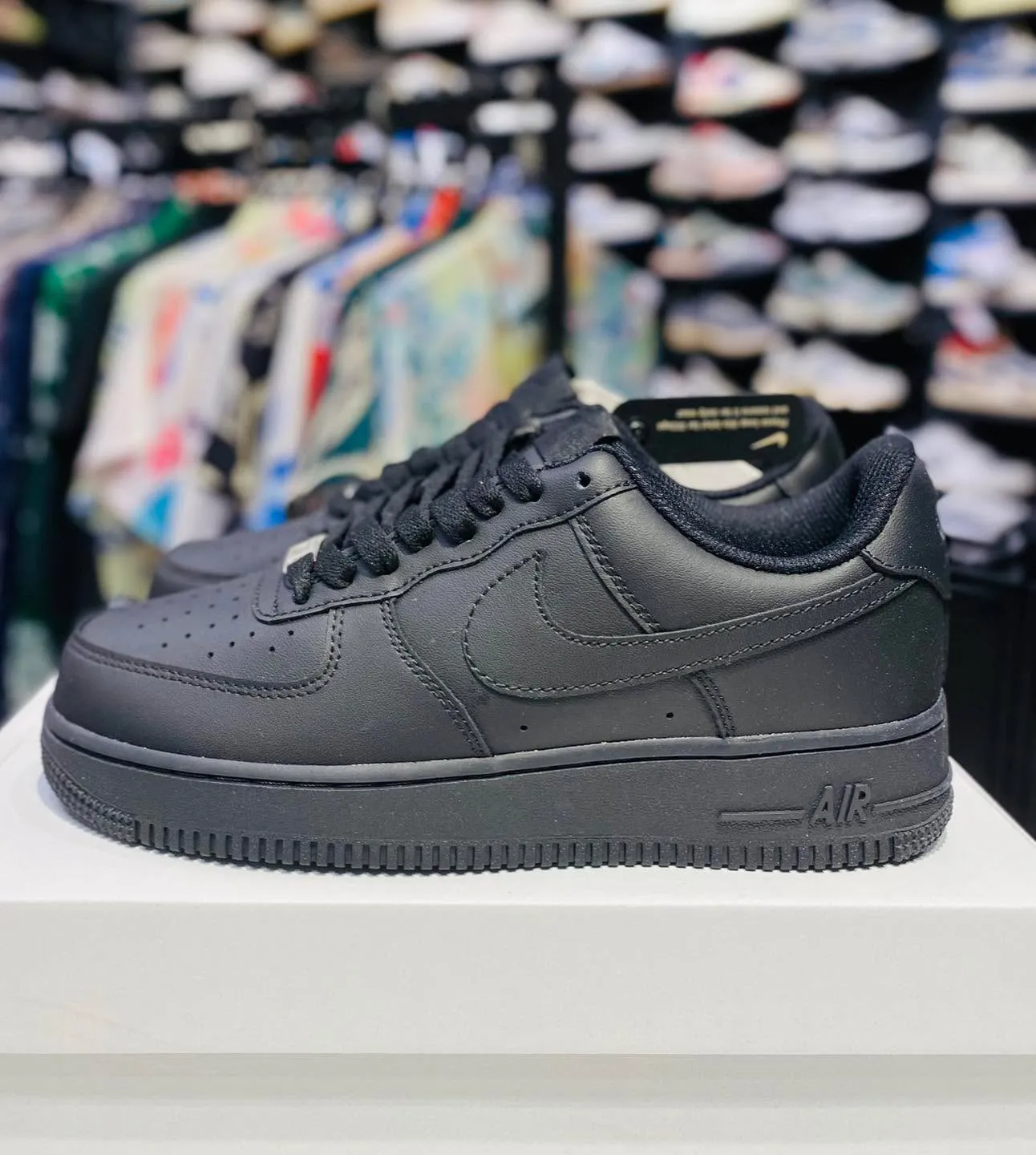  Nike Air Force 1 '07 "Triple Black"