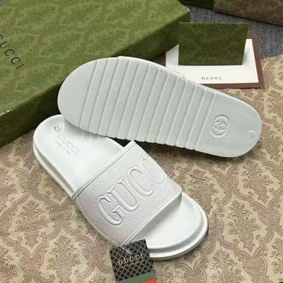 Men’s Pursuit Embossed Leather Slide Sandals in Optic White